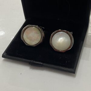 Mother of Pearl | Rose Gold and Onyx Cufflink